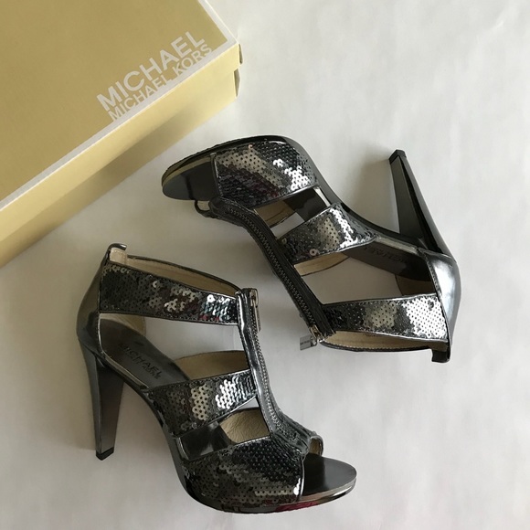 Michael Kors Shoes - NWT Michael Kors Berkeley T-strap Heels Size 8
